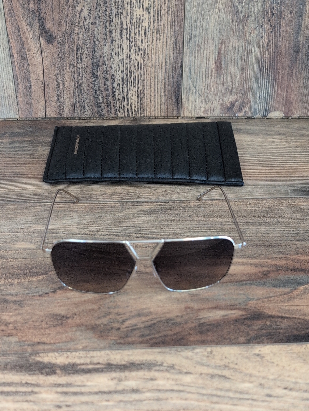Victoria Beckham Women's Oversized Navigator Gold Brown Sunglasses + Case  M466